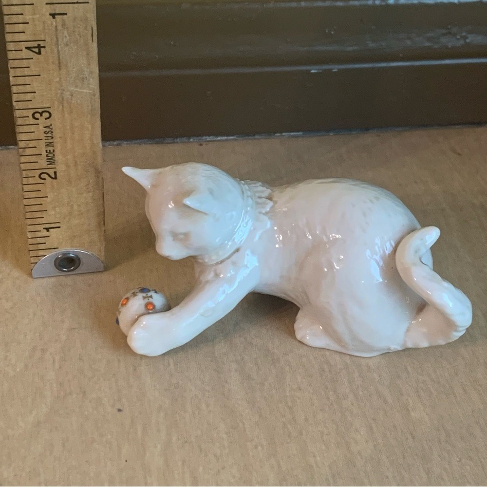 LENOX Cat Figurine Porcelain Playful Kitten Ball HandPainted Vintage Collectible - Picture 7 of 8